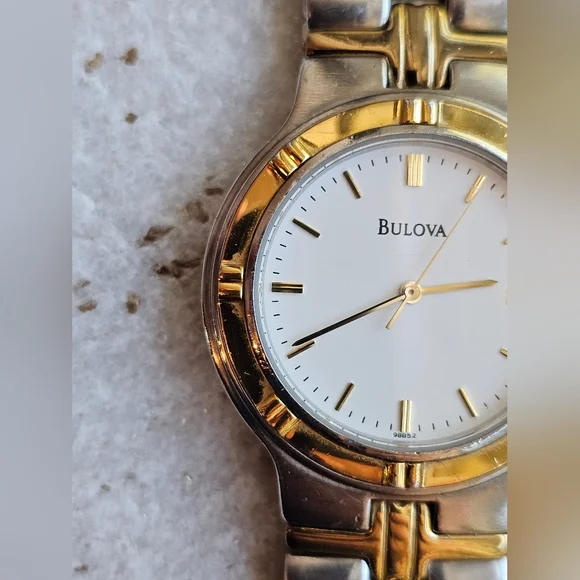 Bulova Infinity Collection wristwatch, two-tone. Unisex EUC! - Picture 8 of 16